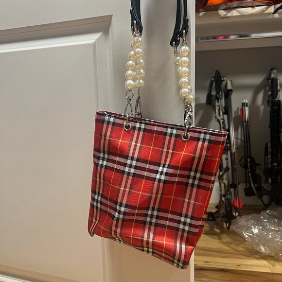 Authentic Burberry Red Nova Check Tote - Picture 1 of 4